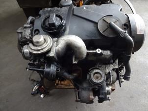Motor van een Skoda Superb (3U4) 1.9 TDI 100 PD 2003