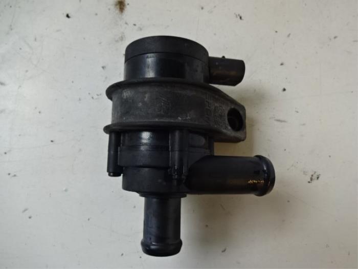 Begagnade Vattenpump Volvo V40 (MV) 1.6 D2 Pris € 30,00 Marginaltabell erbjuds av Autobedrijf Broekhuis B.V.