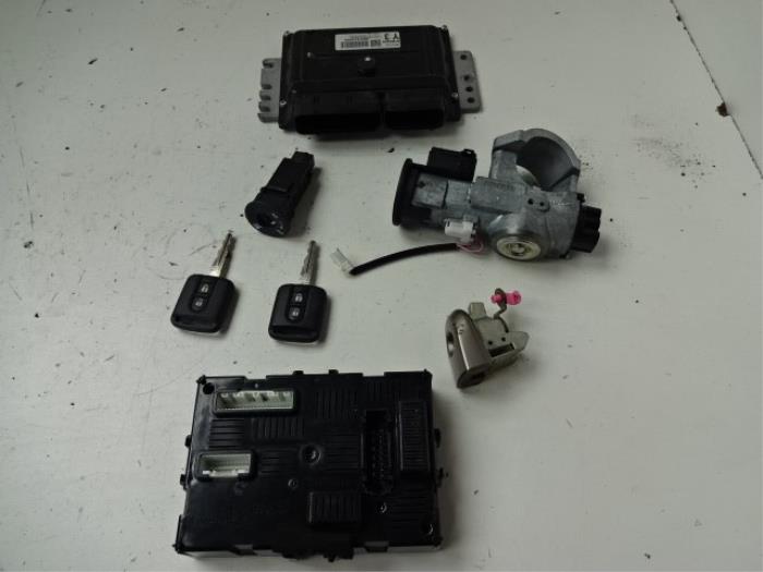 Used Injection computer Nissan Note (E11) 1.4 16V Price € 75,00 Margin scheme offered by Autobedrijf Broekhuis B.V.