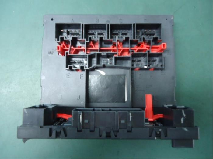 Usagé Module (divers) Skoda Octavia Combi (1Z5) 1.6 MPI Prix € 40,00 Règlement à la marge proposé par Autobedrijf Broekhuis B.V.
