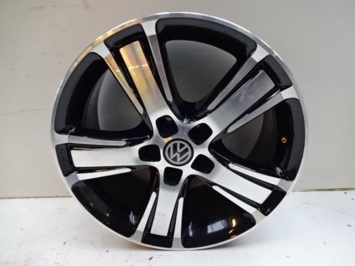 Używane Obrecz Volkswagen Polo V (6R) 1.2 TSI Cena € 35,00 Procedura marży oferowane przez Autobedrijf Broekhuis B.V.