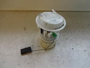 Used Electric fuel pump Peugeot 307 CC (3B) 2.0 16V Price € 40,00 Margin scheme offered by Autobedrijf Broekhuis B.V.