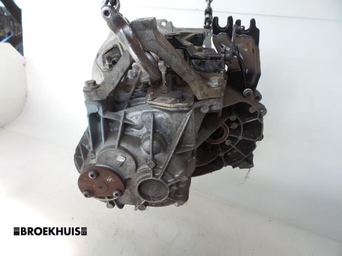 Gearbox from a Ford Focus 2 Wagon 1.6 TDCi 16V 90 2008