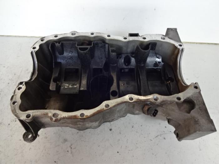 Gebrauchte Ölwanne Renault Scénic II (JM) 1.5 dCi 105 Preis € 40,00 Margenregelung angeboten von Autobedrijf Broekhuis B.V.