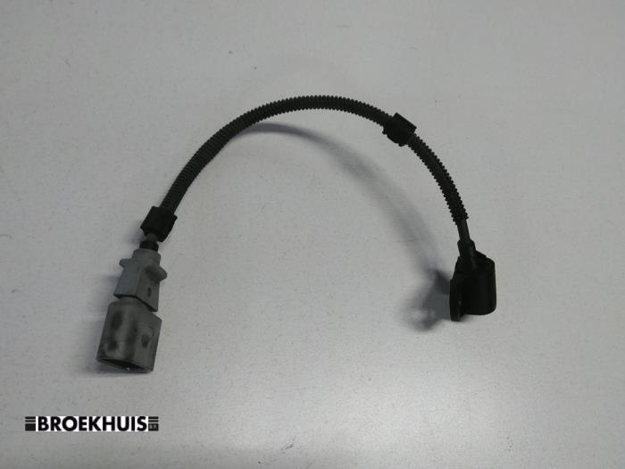 Begagnade Kamaxelsensor Volkswagen Touran (1T1/T2) 2.0 TDI DPF Pris € 10,00 Marginaltabell erbjuds av Autobedrijf Broekhuis B.V.