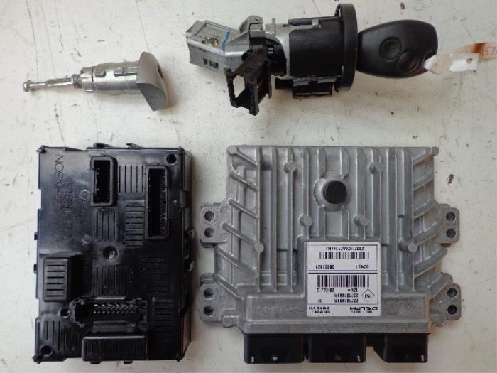 Used Injection computer Renault Clio III (BR/CR) 1.5 dCi FAP Price € 150,00 Margin scheme offered by Autobedrijf Broekhuis B.V.