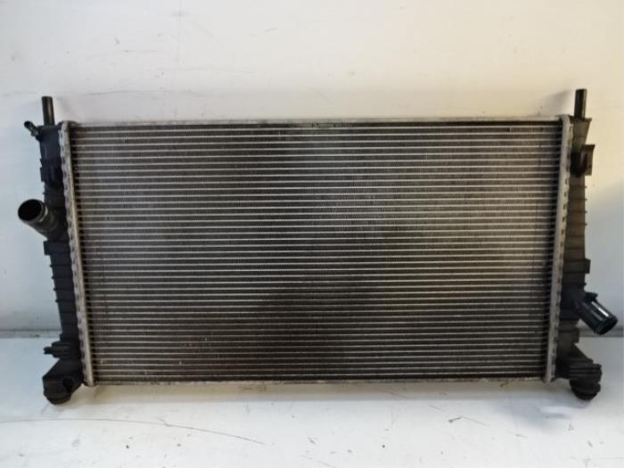 Usagé Radiateur Ford Focus C-Max 1.8 16V Prix € 25,00 Règlement à la marge proposé par Autobedrijf Broekhuis B.V.