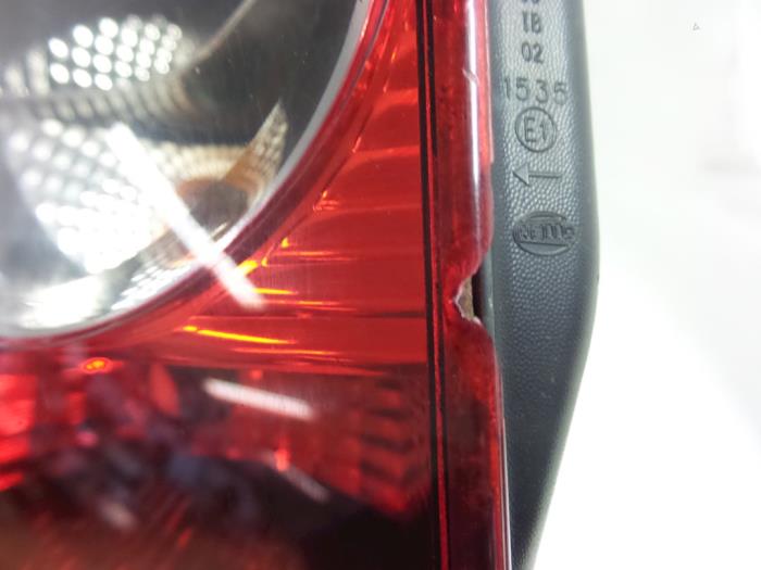 Taillight, left from a Renault Megane II Grandtour (KM) 1.5 dCi 105 2005