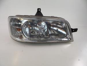 Used Headlight, right Peugeot Boxer (244) 2.8 HDi 127 Price € 72,60 Inclusive VAT offered by Autobedrijf Broekhuis B.V.