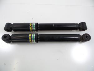 Used Shock absorber kit Iveco New Daily III 29L11 Price € 36,30 Inclusive VAT offered by Autobedrijf Broekhuis B.V.
