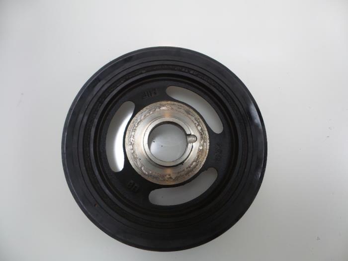 Crankshaft pulley from a Peugeot 308 SW (4E/H) 1.6 HDi 16V FAP 2012