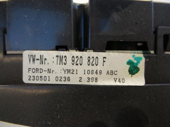 Cuentakilómetros de un Volkswagen Sharan (7M8/M9/M6) 1.9 TDI 115 2001