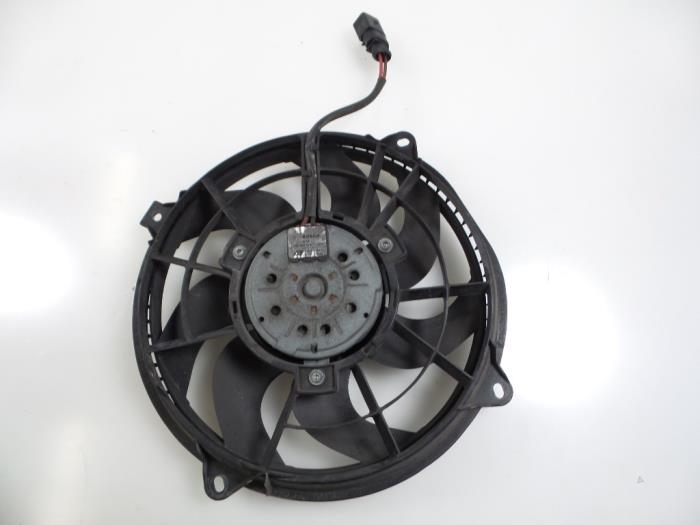 Begagnade Fläktmotor Volkswagen Sharan (7M8/M9/M6) 1.9 TDI 115 Pris € 25,00 Marginaltabell erbjuds av Autobedrijf Broekhuis B.V.