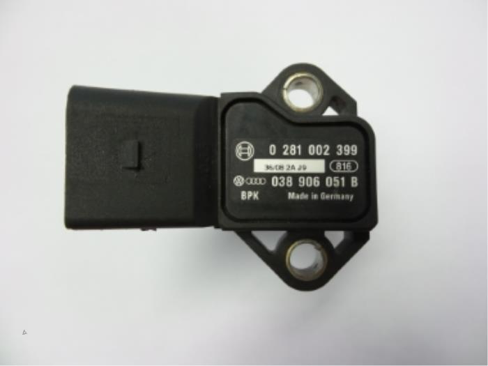 Boost pressure sensor from a Volkswagen Sharan (7M8/M9/M6) 1.9 TDI 115 2003