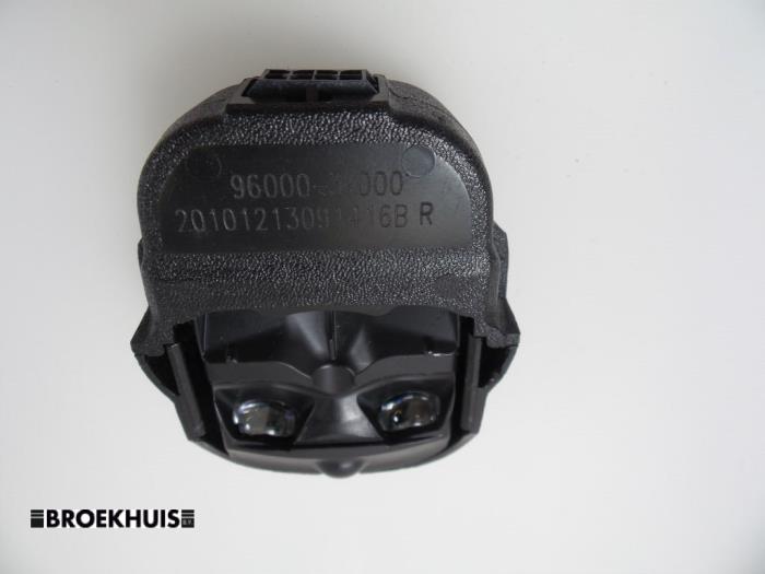 Gebrauchte Bremsassistent Sensor Kia Cee'd Sporty Wagon (EDF) 1.6 CRDi 16V Preis € 30,00 Margenregelung angeboten von Autobedrijf Broekhuis B.V.