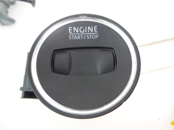 Cilindro de juego de cerraduras (completo) de un Volkswagen Passat Variant (365) 1.6 TDI 16V Bluemotion 2012
