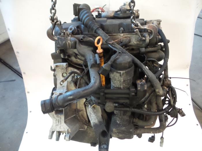 Motor from a Volkswagen Passat Variant (3B6) 1.9 TDI 100 2003