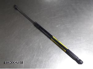 Used Rear gas strut, right Ford Focus 3 Wagon 1.6 TDCi ECOnetic Price € 15,00 Margin scheme offered by Autobedrijf Broekhuis B.V.