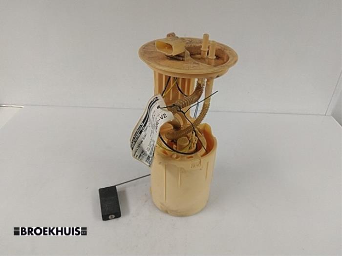 Usagé Pompe à carburant Volkswagen Crafter 2.5 TDI 30/32/35 Prix € 35,00 Règlement à la marge proposé par Autobedrijf Broekhuis B.V.