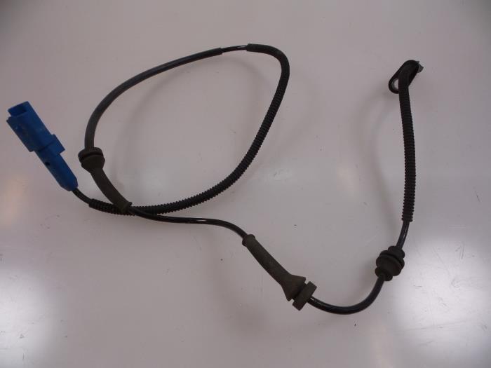 Begagnade ABS-sensor Citroen C3 (SC) 1.2 VTi 82 12V Pris € 15,00 Marginaltabell erbjuds av Autobedrijf Broekhuis B.V.