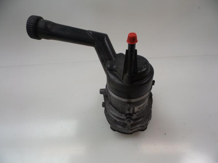 Usagé Pompe de direction Citroen C4 Picasso (UD/UE/UF) 1.6 16V VTi 120 Prix € 80,00 Règlement à la marge proposé par Autobedrijf Broekhuis B.V.