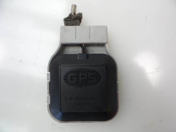 Używane Antena Fiat Punto II (188) 1.4 16V Cena € 25,00 Procedura marży oferowane przez Autobedrijf Broekhuis B.V.