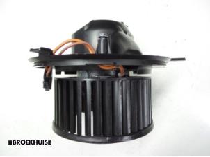 Used Heating and ventilation fan motor Audi Q3 (8UB/8UG) 2.0 16V TFSI 170 Quattro Price € 60,00 Margin scheme offered by Autobedrijf Broekhuis B.V.