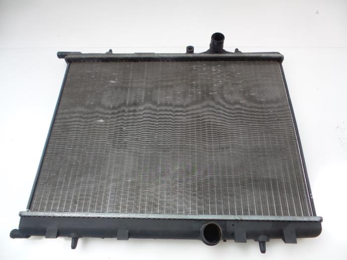 Usagé Radiateur Peugeot 307 (3A/C/D) 1.4 Prix € 25,00 Règlement à la marge proposé par Autobedrijf Broekhuis B.V.