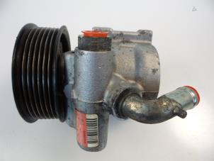 Used Power steering pump Iveco New Daily IV 40C12V, 40C12V/P Price € 60,50 Inclusive VAT offered by Autobedrijf Broekhuis B.V.