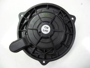 Used Heating and ventilation fan motor Hyundai Santa Fe II (CM) 2.2 CRDi 16V 4x2 Price € 40,00 Margin scheme offered by Autobedrijf Broekhuis B.V.