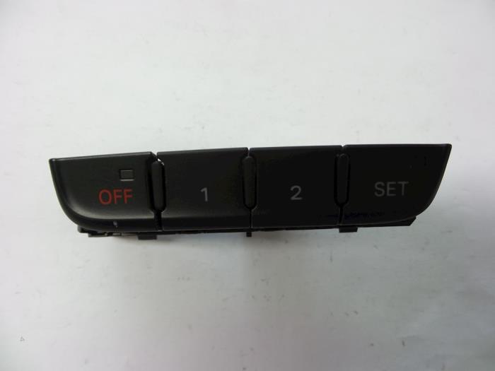 Gebrauchte Schalter Audi A4 Avant Quattro (B8) 3.0 TDI V6 24V Preis € 25,00 Margenregelung angeboten von Autobedrijf Broekhuis B.V.