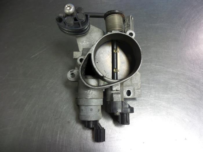 Usagé Boitier papillon Chrysler 300 M 3.5 V6 24V Prix € 40,00 Règlement à la marge proposé par Autobedrijf Broekhuis B.V.