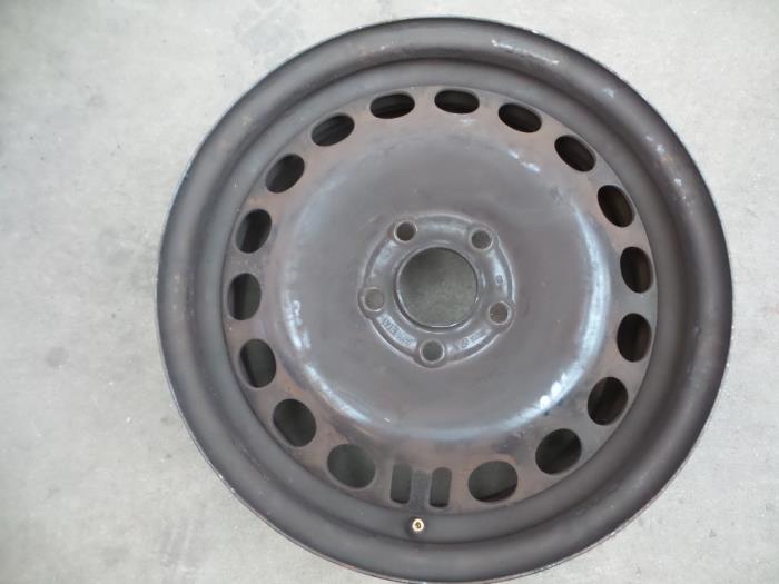 Używane Obrecz Fiat Croma (194) 2.2 MPI 16V Cena € 10,00 Procedura marży oferowane przez Autobedrijf Broekhuis B.V.