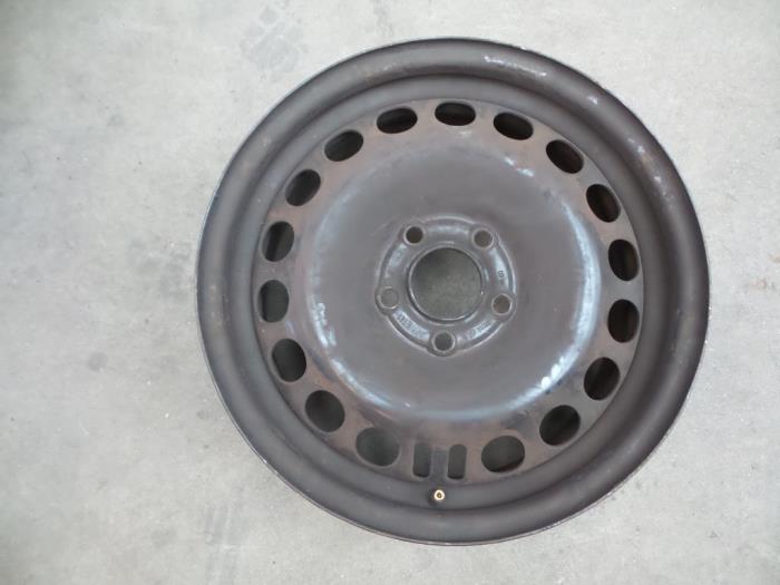 Używane Obrecz Fiat Croma (194) 2.2 MPI 16V Cena € 10,00 Procedura marży oferowane przez Autobedrijf Broekhuis B.V.