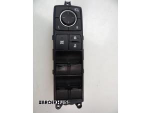Used Electric window switch Lexus IS (E3) 300h 2.5 16V Price € 35,00 Margin scheme offered by Autobedrijf Broekhuis B.V.