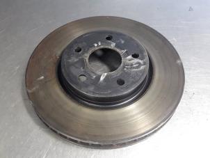 Used Front brake disc Lexus IS (E3) 300h 2.5 16V Price € 20,00 Margin scheme offered by Autobedrijf Broekhuis B.V.