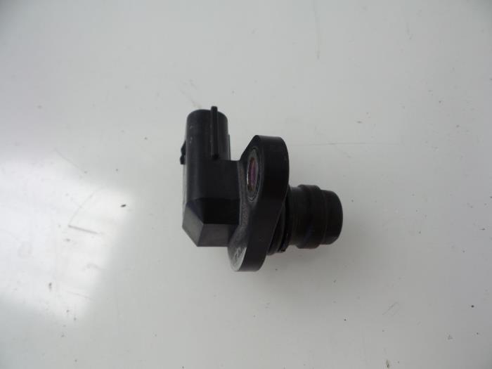 Begagnade Kamaxelsensor Volvo C70 (MC) 2.5 T5 20V Pris € 15,00 Marginaltabell erbjuds av Autobedrijf Broekhuis B.V.