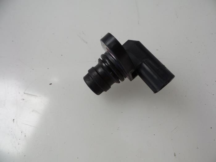 Begagnade Kamaxelsensor Volvo C70 (MC) 2.5 T5 20V Pris € 15,00 Marginaltabell erbjuds av Autobedrijf Broekhuis B.V.