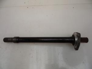 Used Front drive shaft, right Fiat Croma (194) 2.2 MPI 16V Price € 25,00 Margin scheme offered by Autobedrijf Broekhuis B.V.