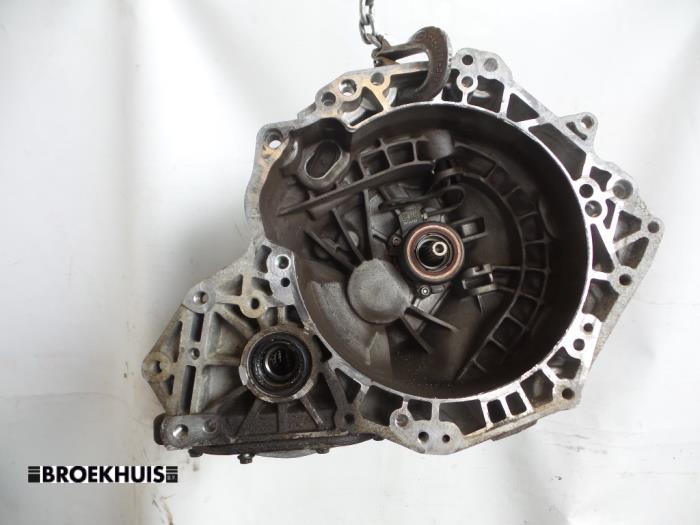 Gebrauchte Getriebe Opel Corsa D 1.3 CDTi 16V ecoFLEX Preis auf Anfrage angeboten von Autobedrijf Broekhuis B.V.