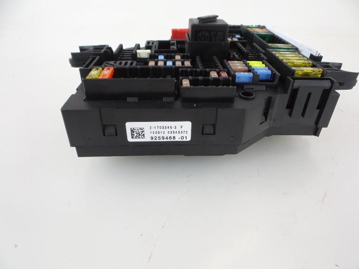 Fuse box BMW X3 xDrive20d 16V 03545372