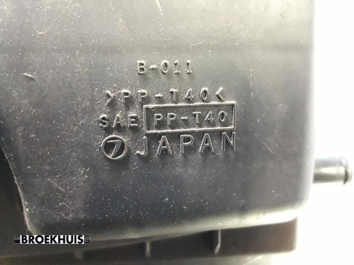 Air box from a Subaru Forester (SG) 2.0 16V X 2003