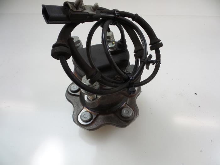 Nissan Qashqai Rear wheel bearings stock