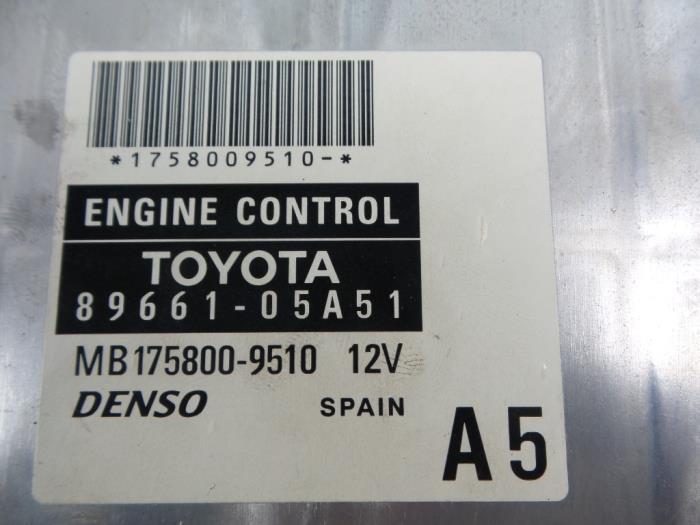 Injection computer from a Toyota Avensis Wagon (T25/B1E) 2.0 16V D-4D-F 2007