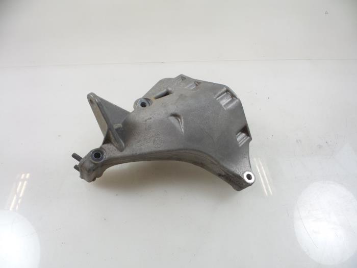 Used Engine mount Skoda Fabia II (5J) 1.2 TDI 12V Greenline Price € 20,00 Margin scheme offered by Autobedrijf Broekhuis B.V.