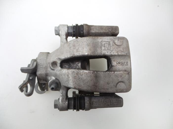 Gebrauchte Bremszange links hinten Opel Corsa E 1.0 SIDI Turbo 12V Preis € 25,00 Margenregelung angeboten von Autobedrijf Broekhuis B.V.