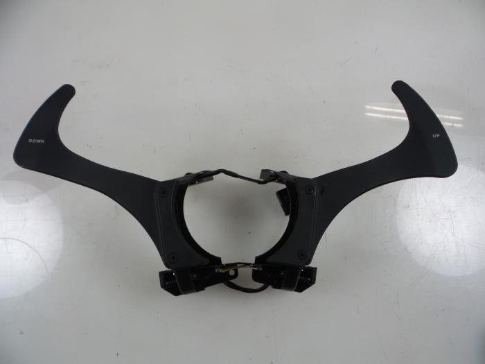 Usagé Kit manettes de commande Ferrari 360 Modena Spider 3.6 V8 40V Prix € 750,00 Règlement à la marge proposé par Autobedrijf Broekhuis B.V.