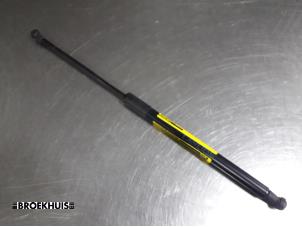 Used Rear gas strut, right BMW 1 serie (F20) 118d 2.0 16V Price € 15,00 Margin scheme offered by Autobedrijf Broekhuis B.V.