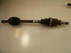 Used Front drive shaft, left Renault Clio III (BR/CR) 1.5 dCi 85 Price € 45,00 Margin scheme offered by Autobedrijf Broekhuis B.V.