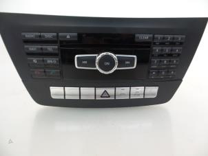 Used Radio CD player Mercedes C (W204) 2.2 C-220 CDI 16V BlueEFFICIENCY Price € 200,00 Margin scheme offered by Autobedrijf Broekhuis B.V.